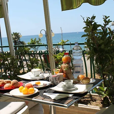 In Отель типа 