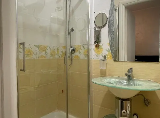 לינה וארוחת בוקר In סלרנו